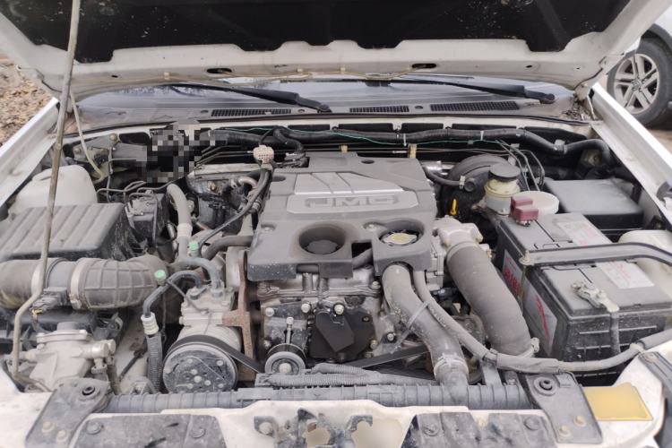 Used JMC Baodian 2018 2.9T New Value-Packed Two-Wheel-Drive Diesel Comfort Version with Standard Cargo Bed – JX4D30B5L Engine Bay