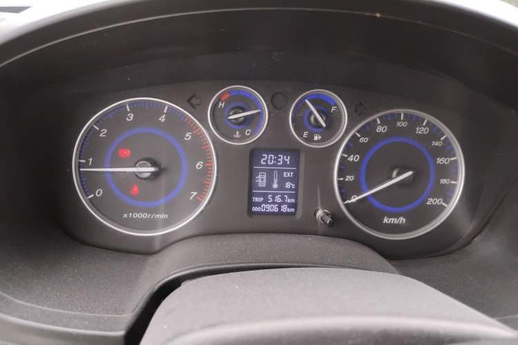 Used JMC Baodian 2018 2.9T New Value-Packed Two-Wheel-Drive Diesel Comfort Version with Standard Cargo Bed – JX4D30B5L Instrument Cluster