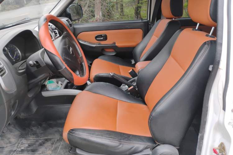 Used JMC Baodian 2018 2.9T New Value-Packed Two-Wheel-Drive Diesel Comfort Version with Standard Cargo Bed – JX4D30B5L Left Front Seat