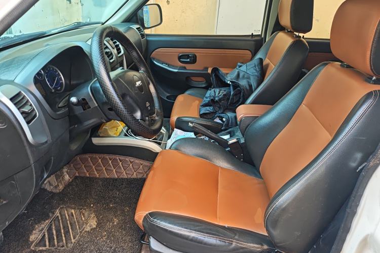 Used JMC Baodian 2018 2.9T New Value-Packed Two-Wheel-Drive Diesel Comfort Version with Extended Cargo Bed – JX4D30B5L Left Front Seat