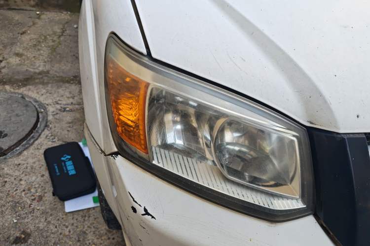 Used JMC Baodian 2018 2.9T New Value-Packed Two-Wheel-Drive Diesel Comfort Version with Extended Cargo Bed – JX4D30B5L Right Front Headlight