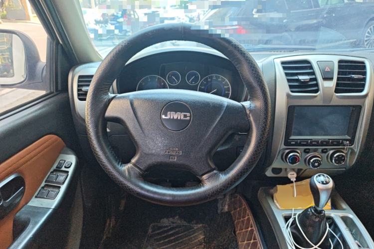 Used JMC Baodian 2018 2.9T New Value-Packed Two-Wheel-Drive Diesel Comfort Version with Extended Cargo Bed – JX4D30B5L Steering Wheel