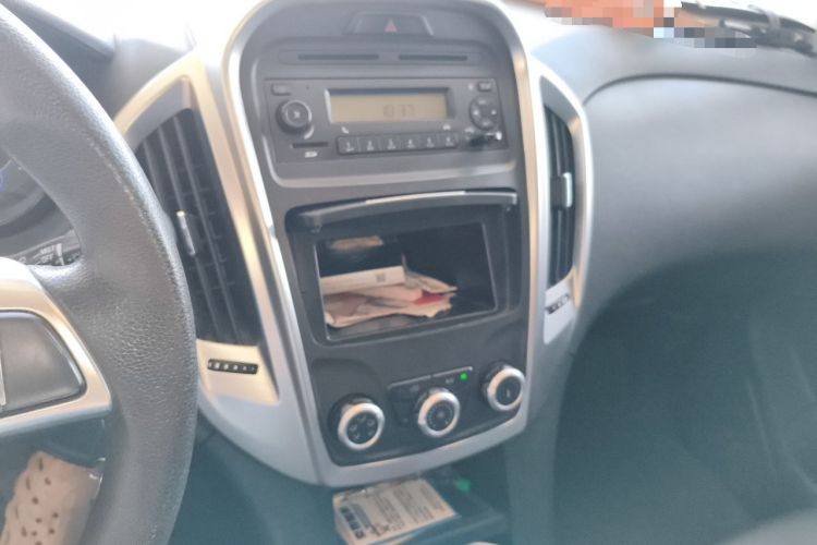 Used JMC Baodian 2020 2.5T Diesel Two-Wheel Drive Comfort Edition Long Wheelbase JX4D25A6L Audio And AC Panel