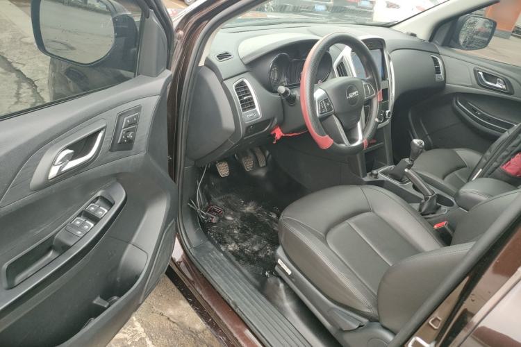 Used JMC Baodian 2020 2.5T Diesel Two-Wheel Drive Comfort Edition Long Wheelbase JX4D25A6L Driver Seat