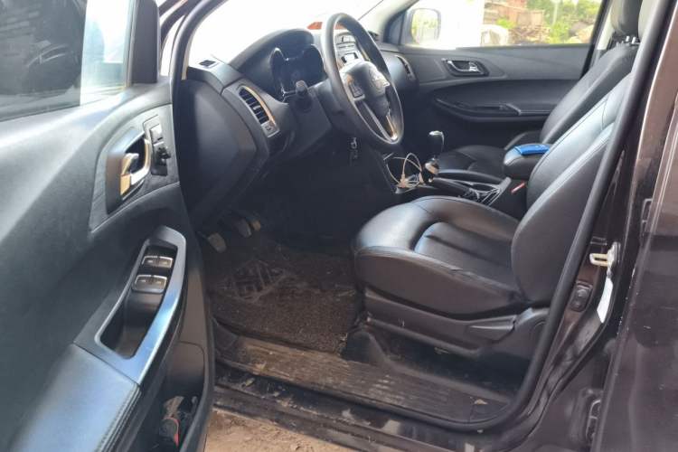 Used JMC Baodian 2020 2.5T Diesel Two-Wheel Drive Comfort Edition Long Wheelbase JX4D25A6L Driver Seat