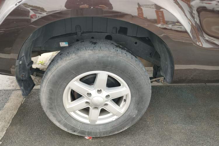 Used JMC Baodian 2020 2.5T Diesel Two-Wheel Drive Comfort Edition Long Wheelbase JX4D25A6L Exterior 5