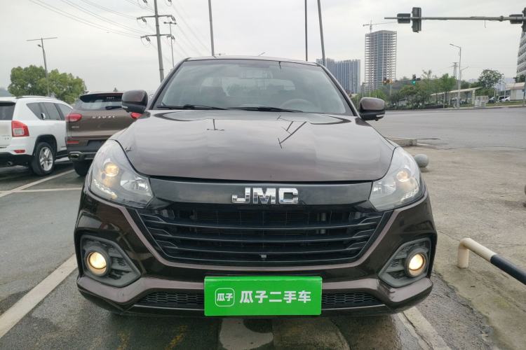 Used JMC Baodian 2020 2.5T Diesel Two-Wheel Drive Comfort Edition Long Wheelbase JX4D25A6L Front