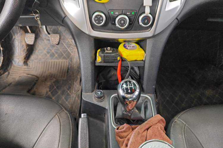 Used JMC Baodian 2020 2.5T Diesel Two-Wheel Drive Comfort Edition Long Wheelbase JX4D25A6L Gear Lever