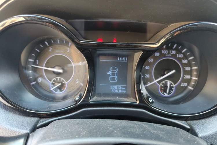 Used JMC Baodian 2020 2.5T Diesel Two-Wheel Drive Comfort Edition Long Wheelbase JX4D25A6L Instrument Cluster