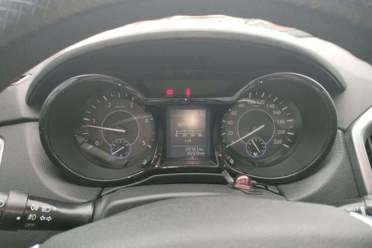 Used JMC Baodian 2020 2.5T Diesel Two-Wheel Drive Comfort Edition Long Wheelbase JX4D25A6L Instrument Cluster