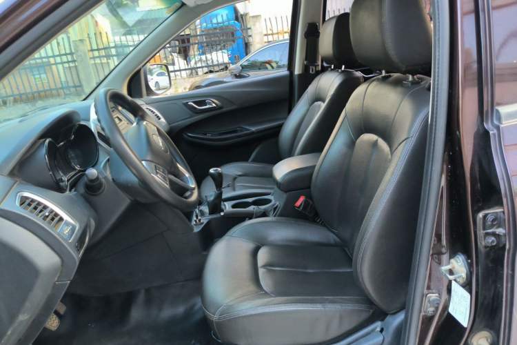 Used JMC Baodian 2020 2.5T Diesel Two-Wheel Drive Comfort Edition Standard Wheelbase JX4D25A6L Left Front Seat