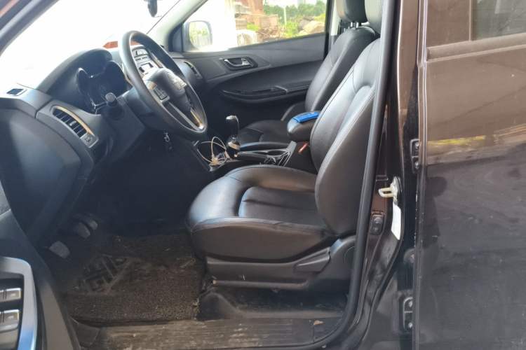 Used JMC Baodian 2020 2.5T Diesel Two-Wheel Drive Comfort Edition Long Wheelbase JX4D25A6L Left Front Seat
