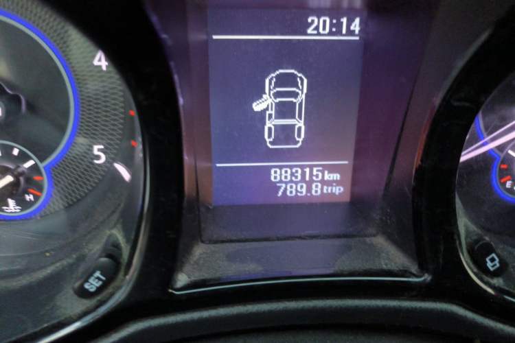 Used JMC Baodian 2020 2.5T Diesel Two-Wheel Drive Comfort Edition Standard Wheelbase JX4D25A6L Odometer Close Up