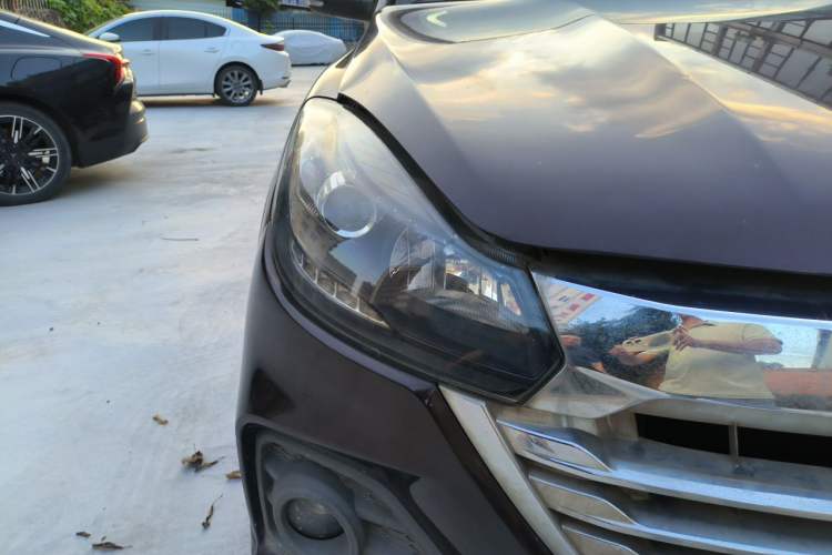 Used JMC Baodian 2020 2.5T Diesel Two-Wheel Drive Comfort Edition Standard Wheelbase JX4D25A6L Right Front Headlight
