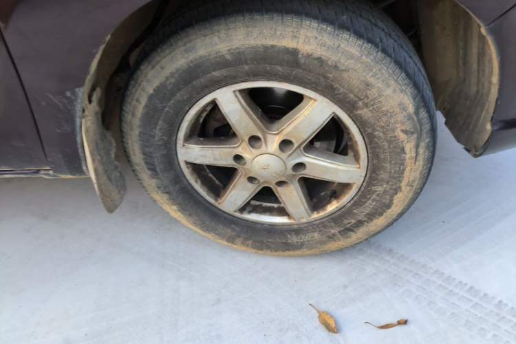 Used JMC Baodian 2020 2.5T Diesel Two-Wheel Drive Comfort Edition Standard Wheelbase JX4D25A6L Right Front Wheel Hub