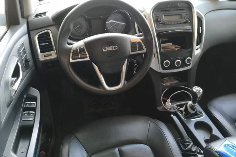 Used JMC Baodian 2020 2.5T Diesel Two-Wheel Drive Comfort Edition Long Wheelbase JX4D25A6L Steering Wheel