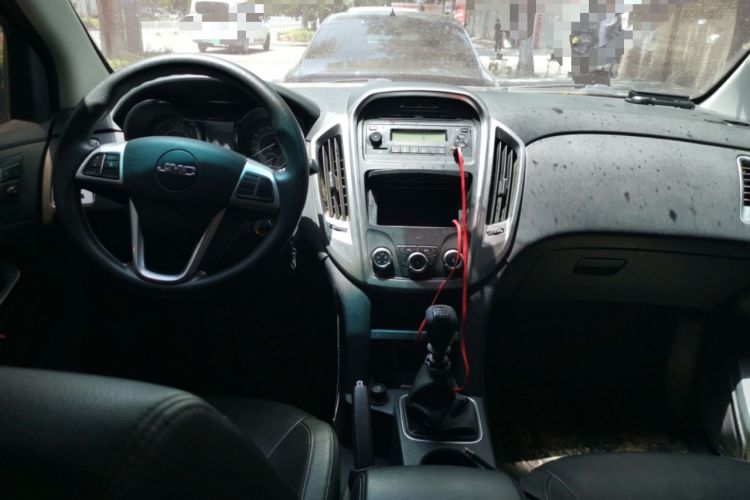 Used JMC Baodian 2020 1.8T Gasoline Two-Wheel Drive Comfort Edition Standard Wheelbase JX4G18A6L Center Console