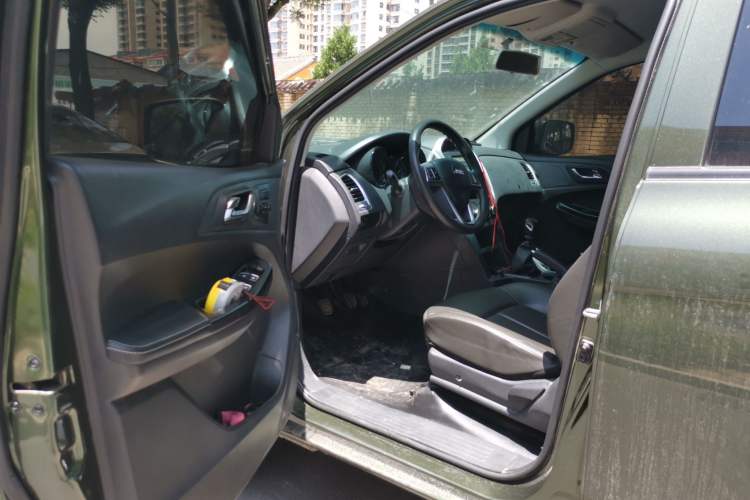 Used JMC Baodian 2020 1.8T Gasoline Two-Wheel Drive Comfort Edition Standard Wheelbase JX4G18A6L Driver Seat