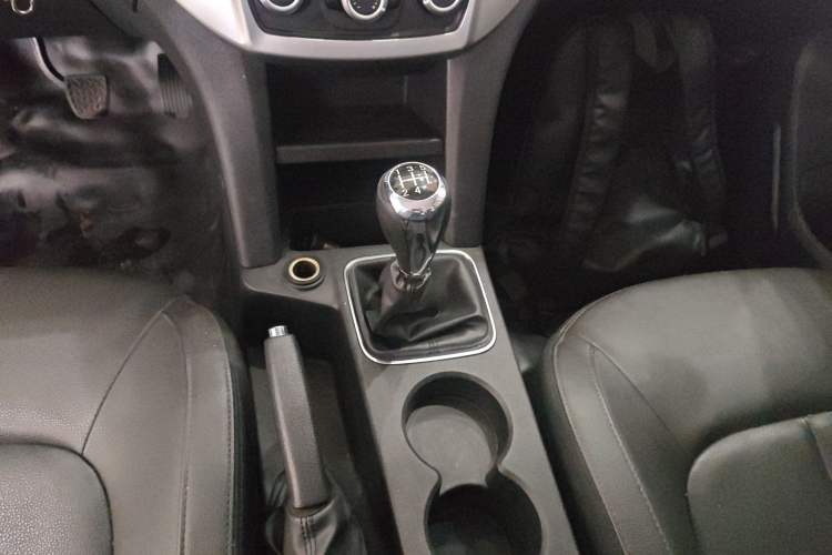 Used JMC Baodian 2020 2.5T Diesel Two-Wheel Drive Comfort Edition Long Wheelbase JX4D25A6L Gear Lever