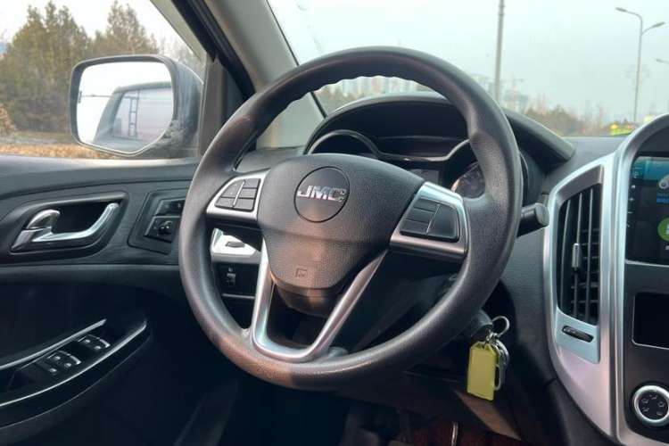 Used JMC Baodian 2020 2.5T Diesel Two-Wheel Drive Comfort Edition Long Wheelbase JX4D25A6L Interior 2