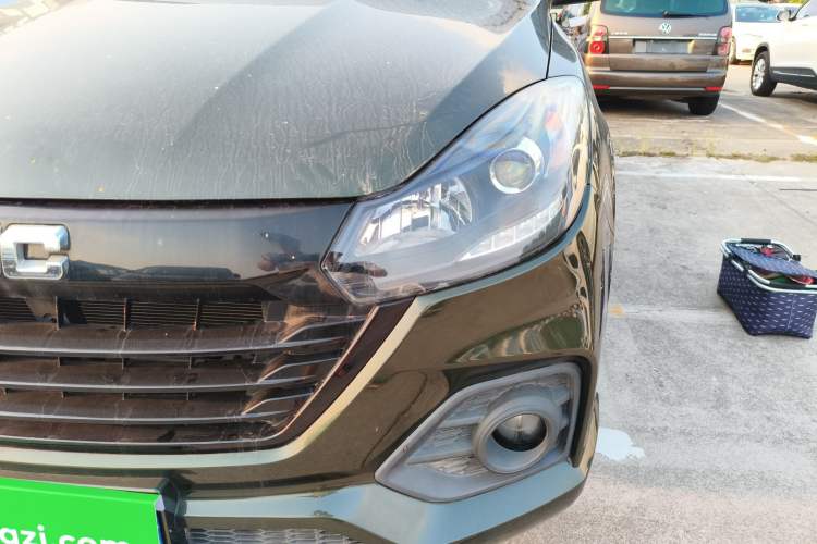 Used JMC Baodian 2020 2.5T Diesel Two-Wheel Drive Comfort Edition Long Wheelbase JX4D25A6L Left Front Headlight