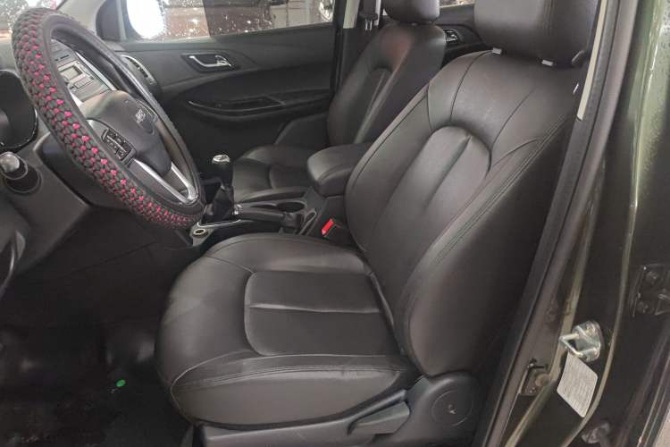 Used JMC Baodian 2020 2.5T Diesel Two-Wheel Drive Comfort Edition Long Wheelbase JX4D25A6L Left Front Seat