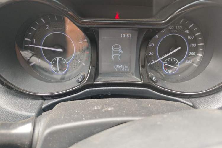 Used JMC Baodian 2020 2.5T Diesel Two-Wheel Drive Comfort Edition Long Wheelbase JX4D25A6L Odometer Close Up