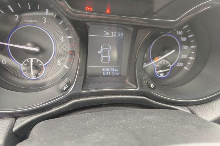 Used JMC Baodian 2020 2.5T Diesel 4x4 Comfort Edition Long Wheelbase JX4D25A6L Odometer Close Up