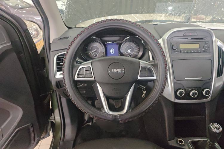 Used JMC Baodian 2020 2.5T Diesel Two-Wheel Drive Comfort Edition Long Wheelbase JX4D25A6L Steering Wheel