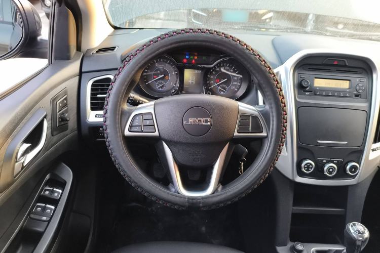 Used JMC Baodian 2020 2.5T Diesel Two-Wheel Drive Comfort Edition Long Wheelbase JX4D25A6L Steering Wheel