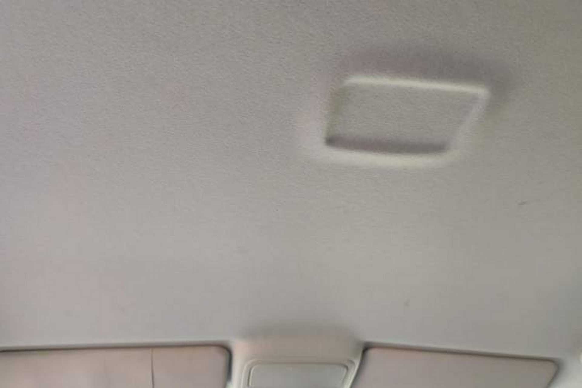 Used JMC Baodian 2020 2.5T Diesel Two-Wheel Drive Comfort Edition Long Wheelbase JX4D25A6L Headliner