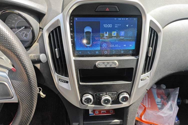 Used JMC Baodian 2020 2.5T Diesel Two-Wheel Drive Comfort Edition Standard Wheelbase JX4D25A6L Audio And AC Panel