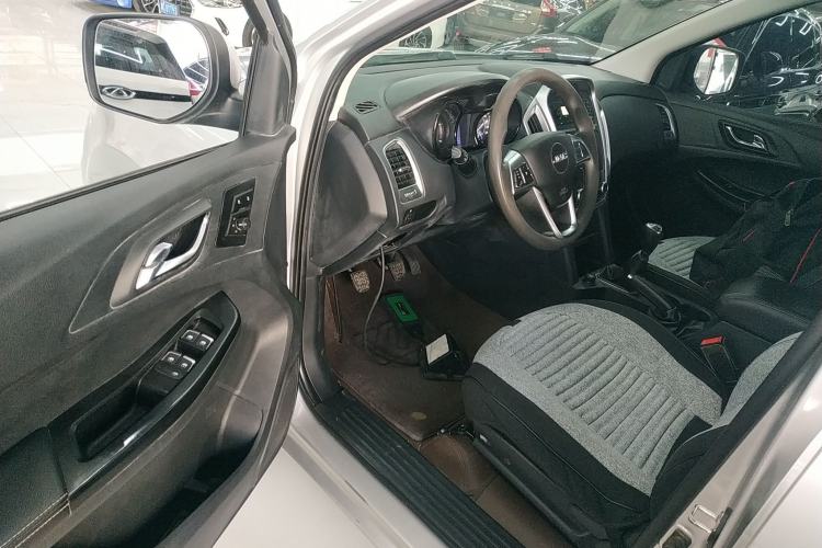 Used JMC Baodian 2020 2.5T Diesel Two-Wheel Drive Comfort Edition Long Wheelbase JX4D25A6L Driver Seat
