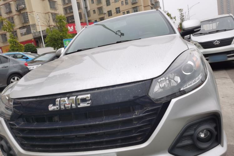 Used JMC Baodian 2020 2.5T Diesel Two-Wheel Drive Luxury Edition Long Wheelbase JX4D25A6L Front
