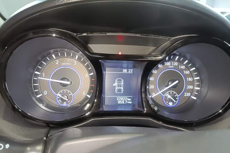 Used JMC Baodian 2020 2.5T Diesel Two-Wheel Drive Comfort Edition Long Wheelbase JX4D25A6L Instrument Cluster