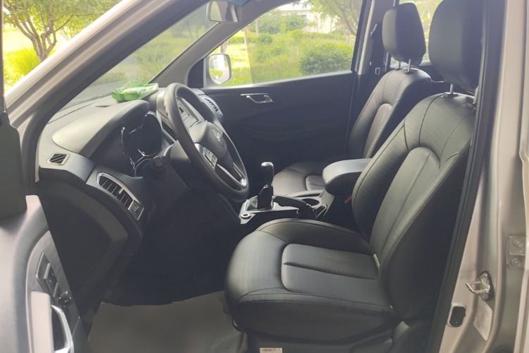Used JMC Baodian 2020 2.5T Diesel Two-Wheel Drive Comfort Edition Long Wheelbase JX4D25A6L Left Front Seat