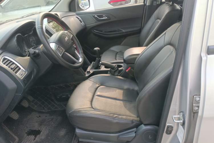 Used JMC Baodian 2020 2.5T Diesel Two-Wheel Drive Comfort Edition Standard Wheelbase JX4D25A6L Left Front Seat