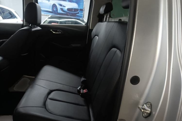 Used JMC Baodian 2020 2.5T Diesel Two-Wheel Drive Comfort Edition Long Wheelbase JX4D25A6L Left Rear Seat