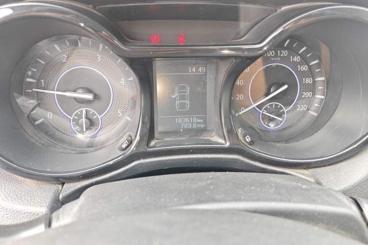 Used JMC Baodian 2020 2.5T Diesel Two-Wheel Drive Comfort Edition Long Wheelbase JX4D25A6L Odometer Close Up