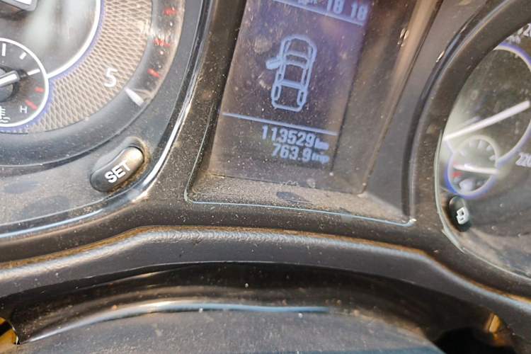 Used JMC Baodian 2020 2.5T Diesel 4x4 Comfort Edition Long Wheelbase JX4D25A6L Odometer Close Up