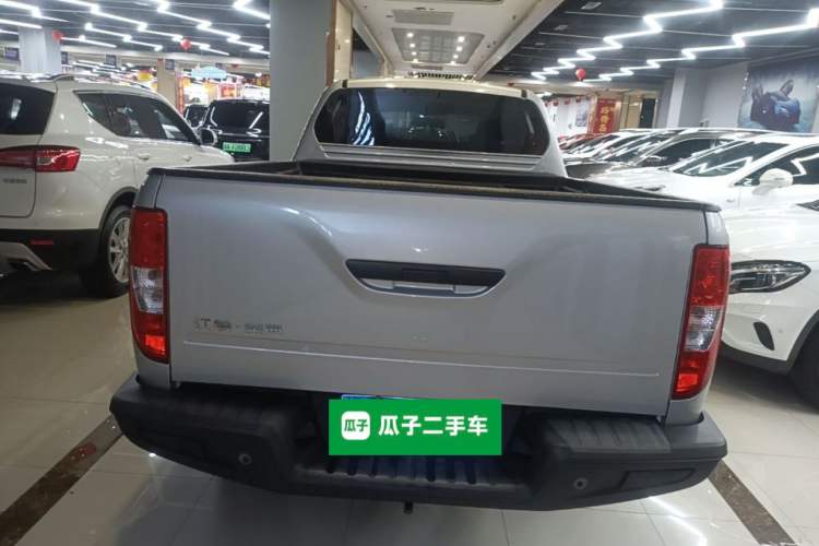 Used JMC Baodian 2020 2.5T Diesel Two-Wheel Drive Comfort Edition Long Wheelbase JX4D25A6L Rear