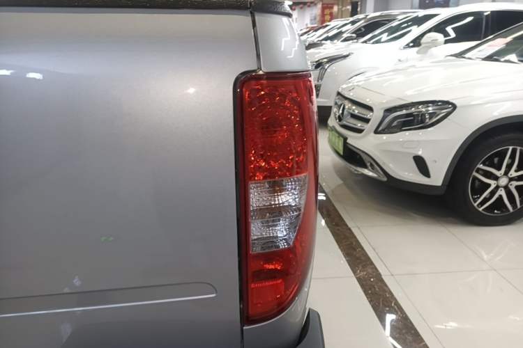 Used JMC Baodian 2020 2.5T Diesel Two-Wheel Drive Comfort Edition Long Wheelbase JX4D25A6L Right Rear Taillight