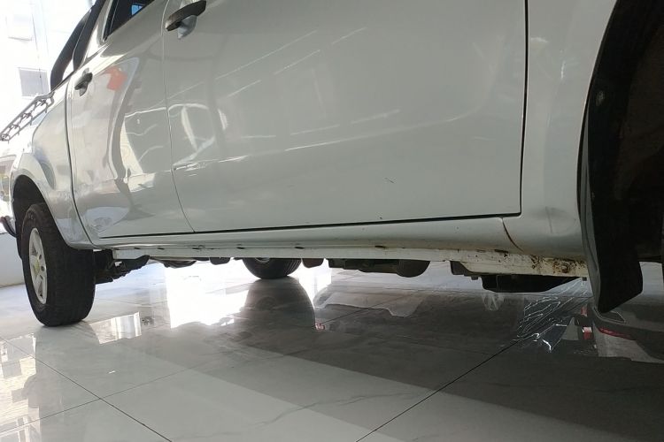 Used JMC Baodian 2020 2.5T Diesel Two-Wheel Drive Comfort Edition Long Wheelbase JX4D25A6L Right Side Sill