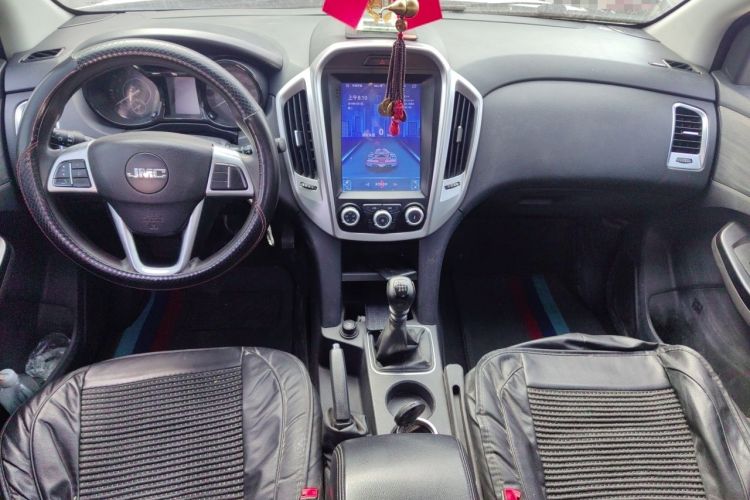 Used JMC Baodian 2020 1.8T Gasoline Two-Wheel Drive Comfort Edition Long Wheelbase JX4G18A6L Center Console
