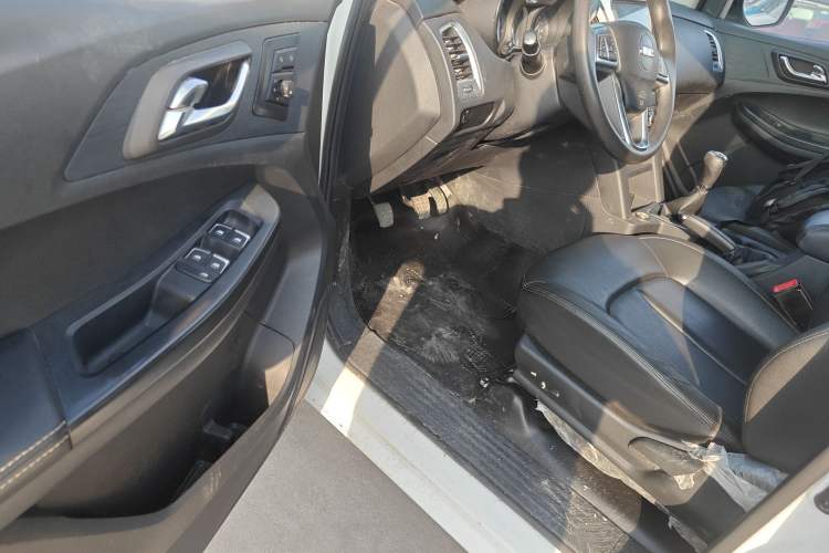 Used JMC Baodian 2020 2.5T Diesel Two-Wheel Drive Comfort Edition Long Wheelbase JX4D25A6L Driver Seat