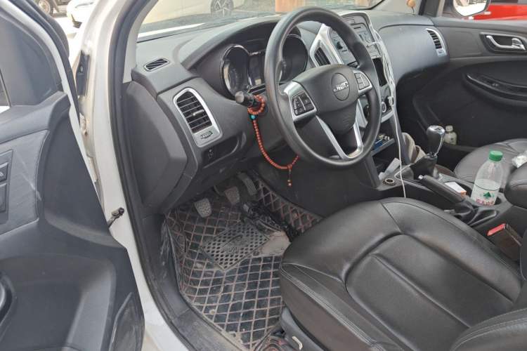 Used JMC Baodian 2020 2.5T Diesel Two-Wheel Drive Comfort Edition Long Wheelbase JX4D25A6L Driver Seat