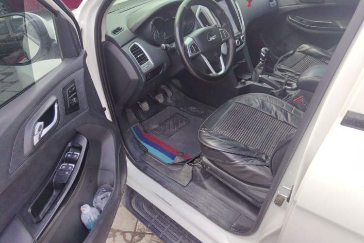 Used JMC Baodian 2020 1.8T Gasoline Two-Wheel Drive Comfort Edition Long Wheelbase JX4G18A6L Driver Seat