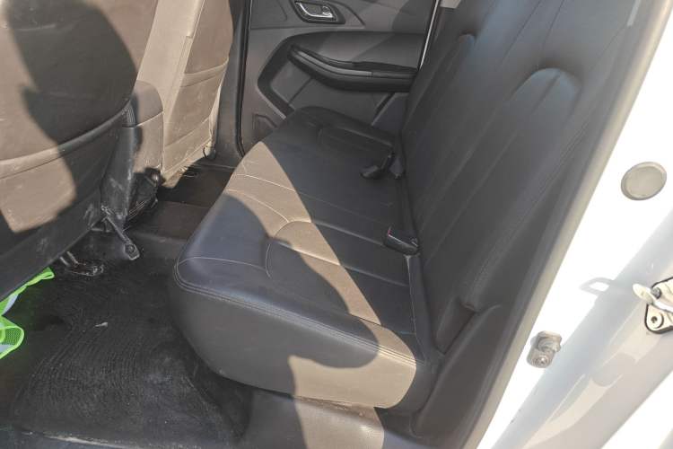 Used JMC Baodian 2020 2.5T Diesel Two-Wheel Drive Comfort Edition Long Wheelbase JX4D25A6L Left Rear Seat