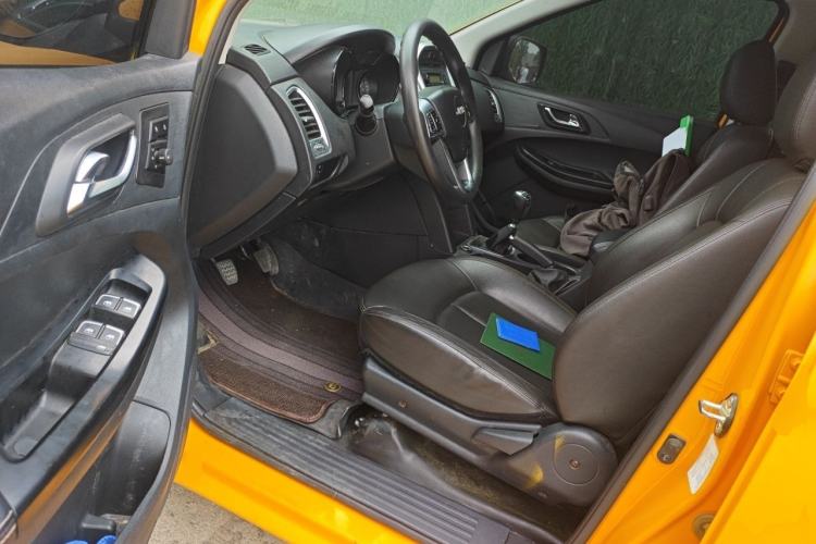 Used JMC Baodian 2020 2.5T Diesel Two-Wheel Drive Comfort Edition Long Wheelbase JX4D25A6L Driver Seat