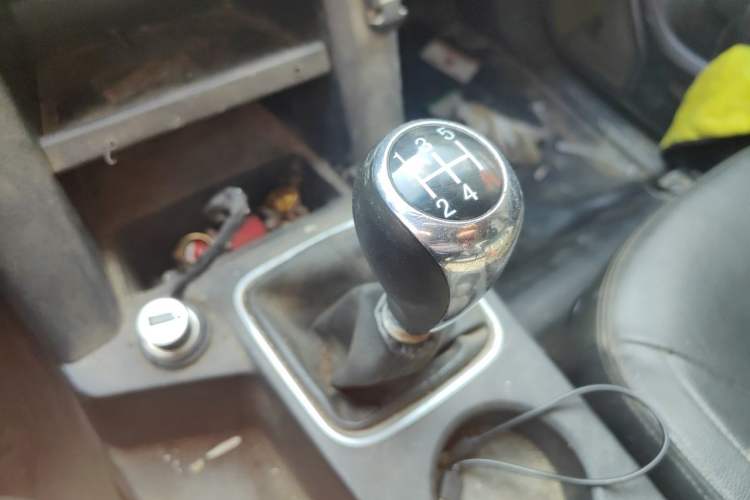 Used JMC Baodian 2020 2.5T Diesel Two-Wheel Drive Comfort Edition Long Wheelbase JX4D25A6L Gear Lever